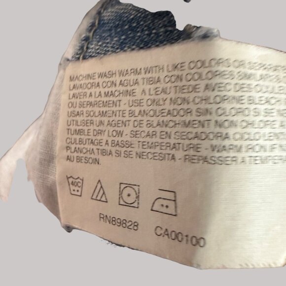 Y2K Gloria Vanderbilt Distressed Denim Skirt With Floral Patchwork & Frayed Hem - Picture 10 of 12